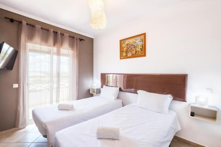 Apartment Alfarmar - Pool, Beach Only A Few Minutes Away Албуфейра Екстер'єр фото